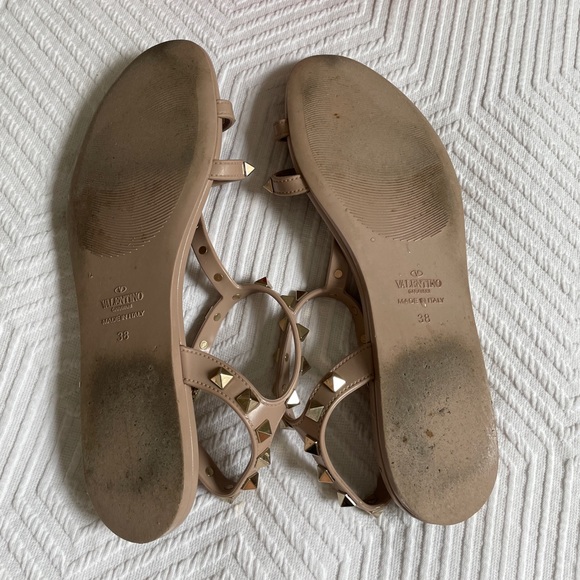 Authentic Valentino Rockstud Sandals in Blush - Picture 8 of 9